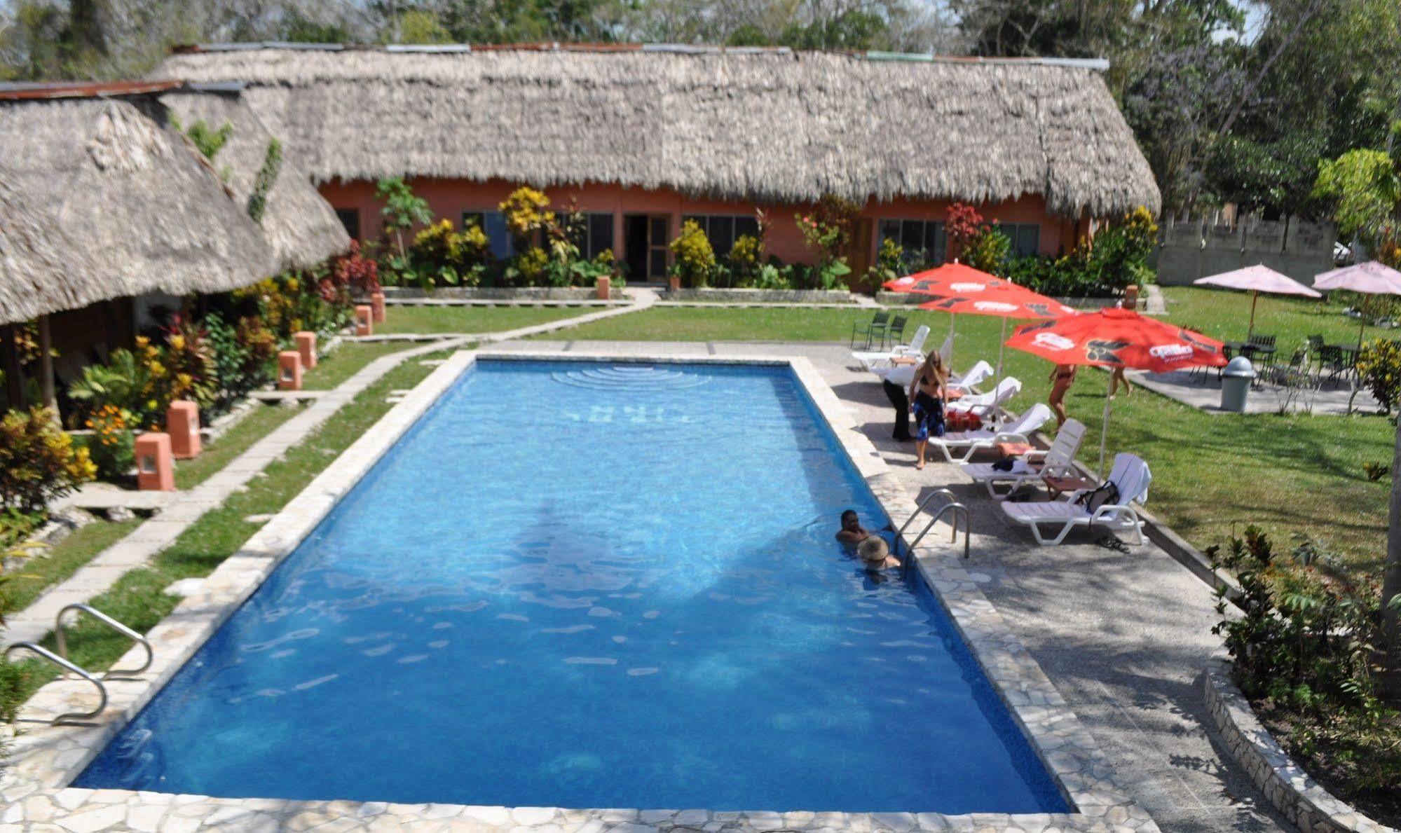 Hotel Tikal Inn Exterior foto